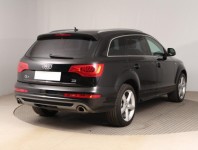 Audi Q7  3.0 TDI S-Line