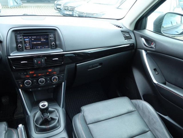 Mazda CX-5  2.2 Skyactiv-D Revolution