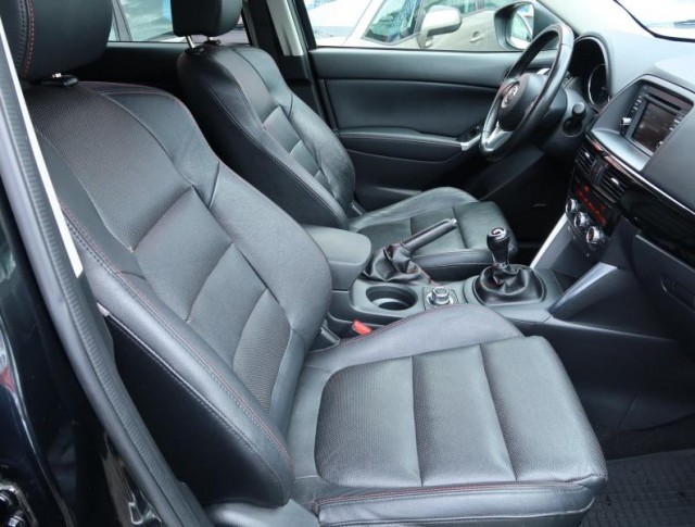 Mazda CX-5  2.2 Skyactiv-D Revolution