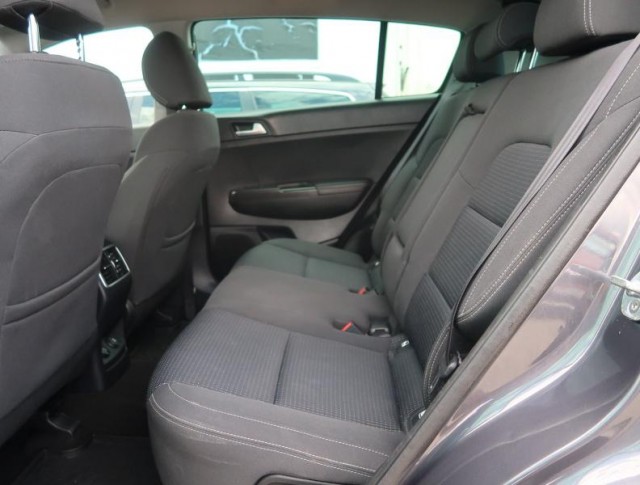 Kia Sportage  2.0 CRDi 