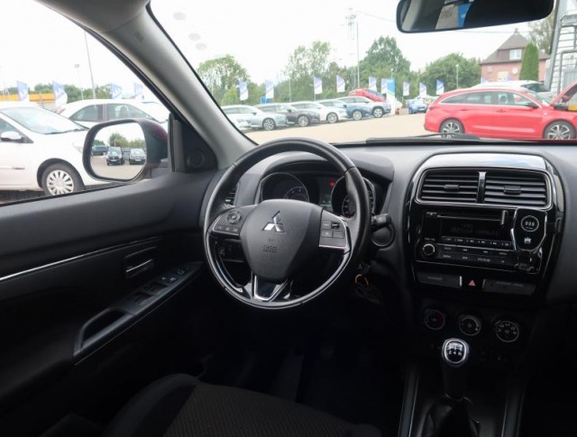Mitsubishi ASX  2.0 MIVEC 