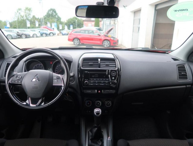Mitsubishi ASX  2.0 MIVEC 