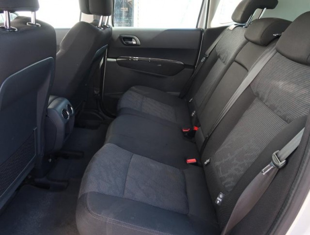 Peugeot 3008  1.6 HDi 