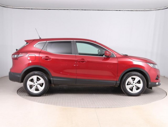 Nissan Qashqai  1.3 DIG-T 