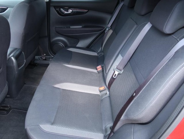 Nissan Qashqai  1.3 DIG-T 