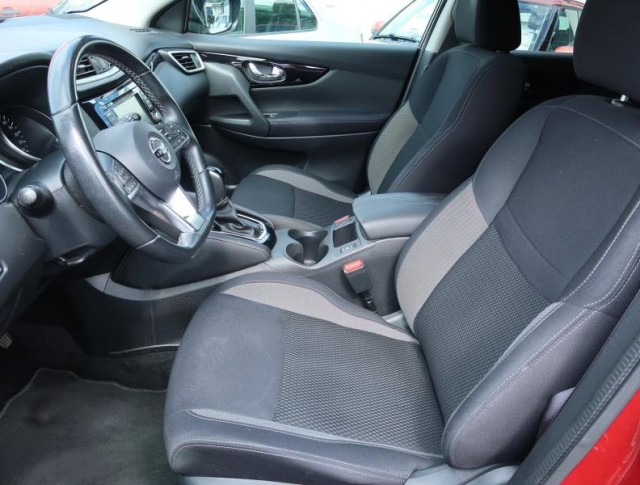 Nissan Qashqai  1.3 DIG-T 