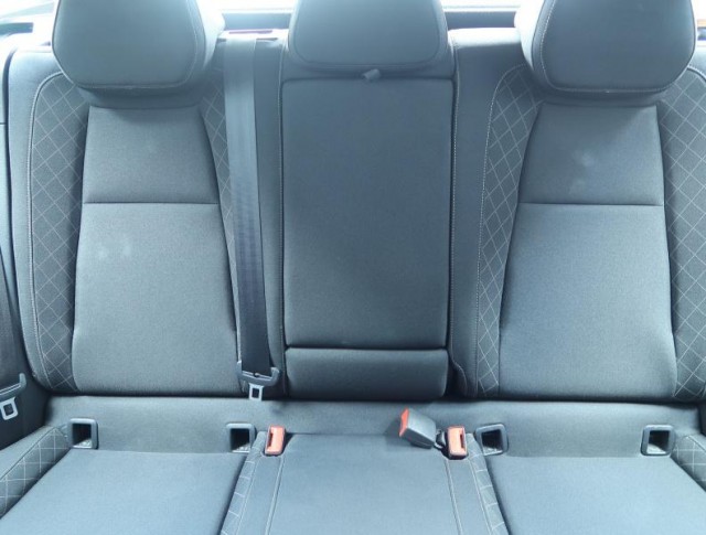 Škoda Karoq  1.5 TSI Ambition