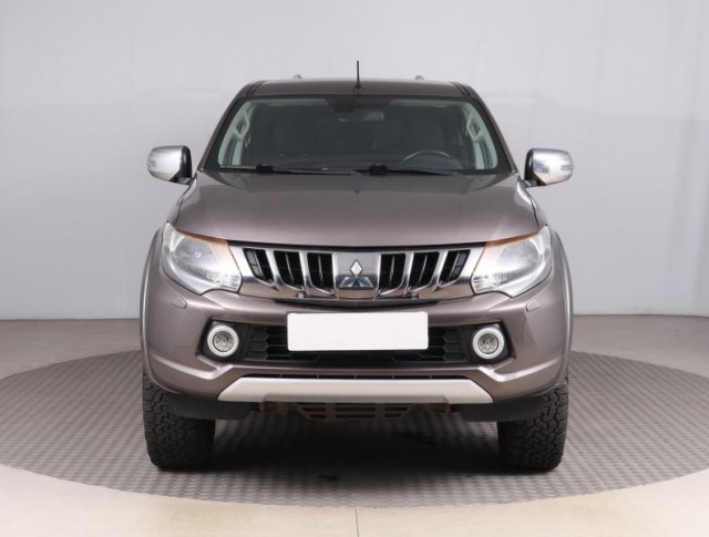 Mitsubishi L200  2.4 DI-D Comfort