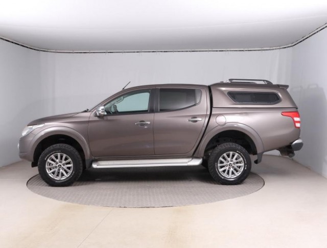 Mitsubishi L200  2.4 DI-D Comfort