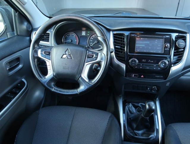 Mitsubishi L200  2.4 DI-D Comfort