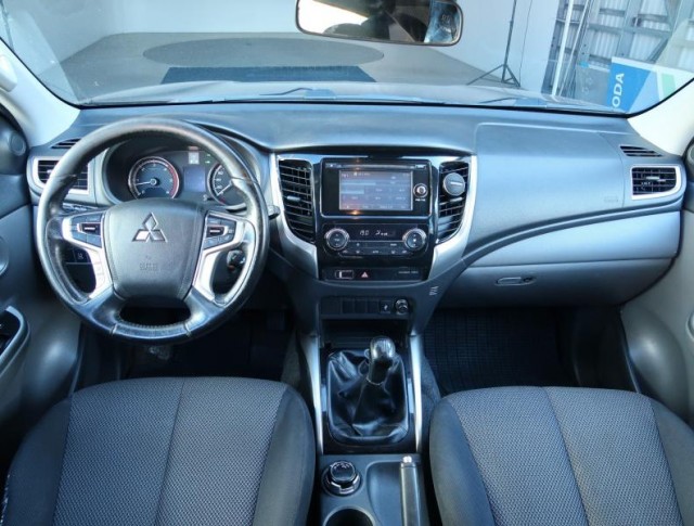 Mitsubishi L200  2.4 DI-D Comfort