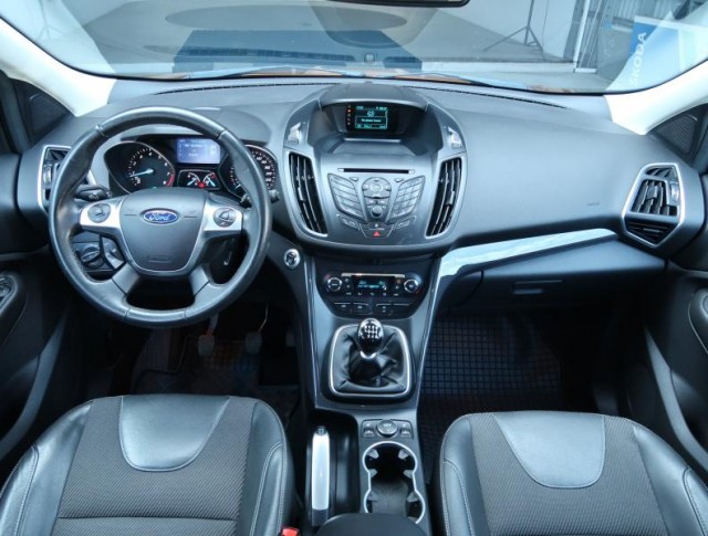 Ford Kuga  1.5 EcoBoost Titanium