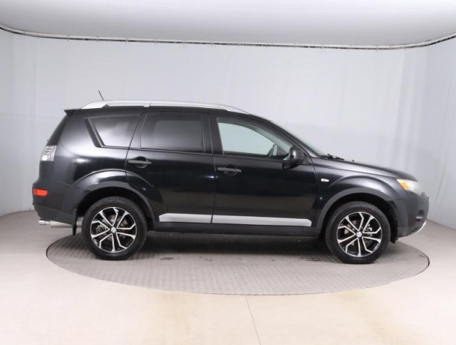 Mitsubishi Outlander  2.0 DI-D 