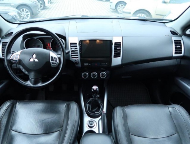 Mitsubishi Outlander  2.0 DI-D 