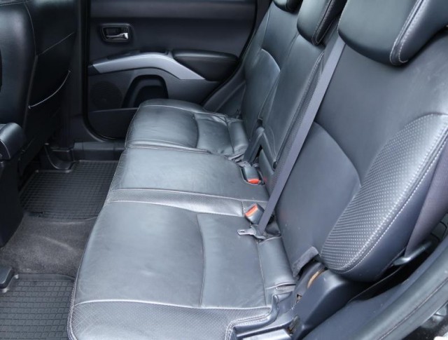 Mitsubishi Outlander  2.0 DI-D 