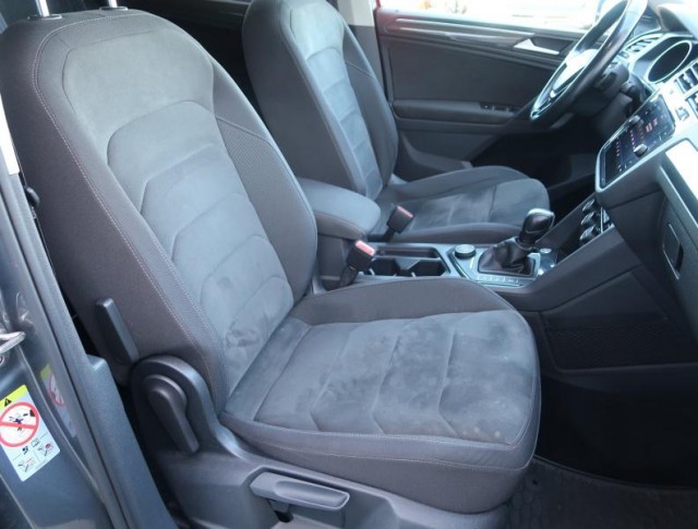 Volkswagen Tiguan  2.0 TDI R-Line