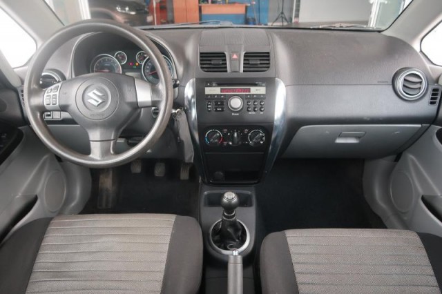 Suzuki SX4  1.5 VVT 