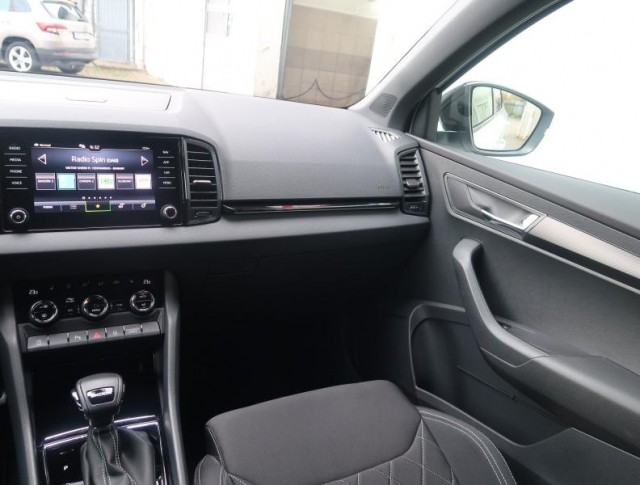 Škoda Karoq  1.5 TSI Sportline