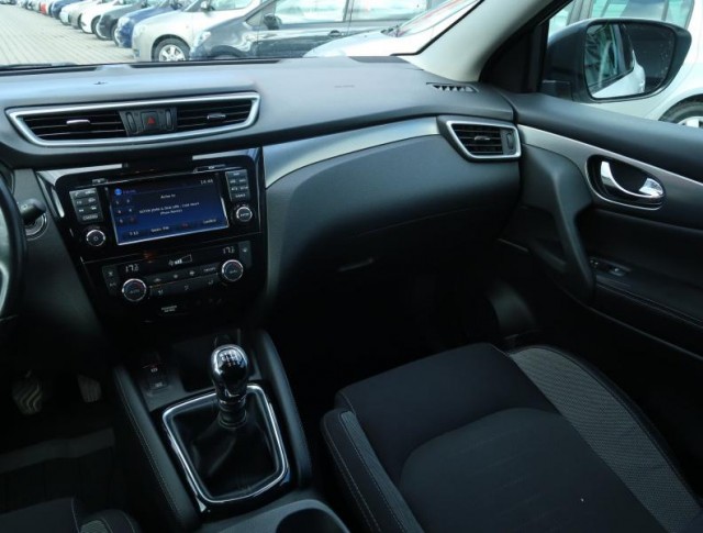 Nissan Qashqai  1.2 DIG-T 