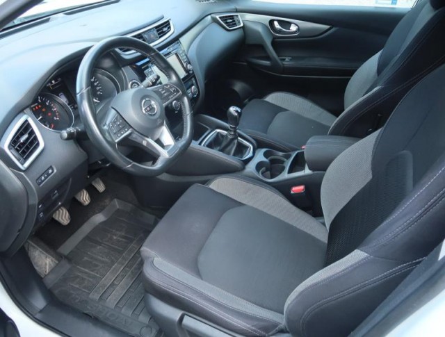 Nissan Qashqai  1.2 DIG-T 