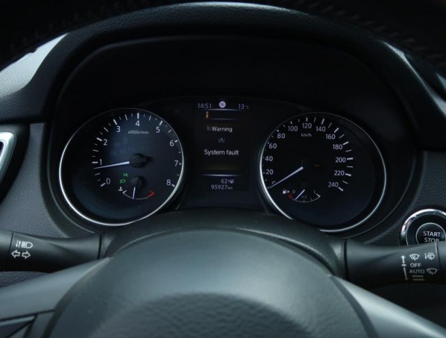 Nissan Qashqai  1.2 DIG-T 