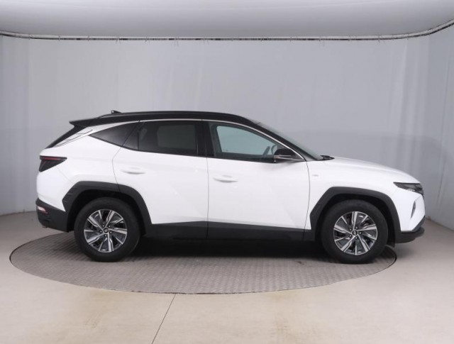 Hyundai Tucson  1.6 T-GDI 48V MHEV 