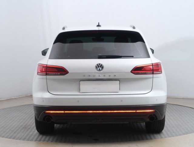Volkswagen Touareg  3.0 TDI 