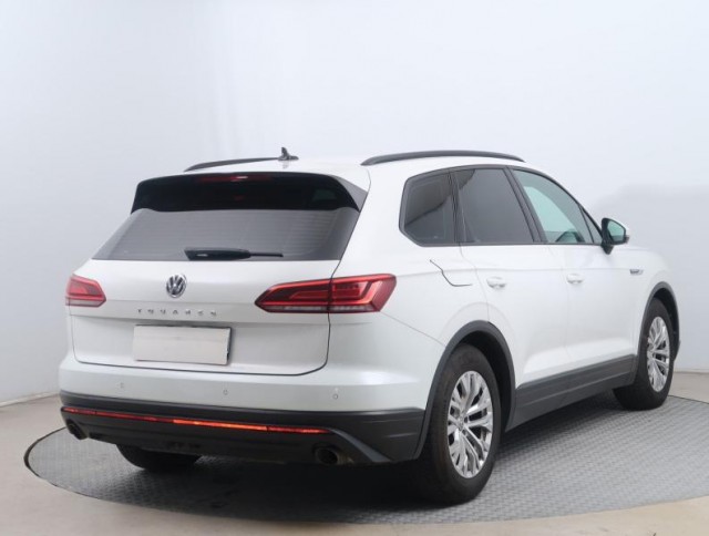 Volkswagen Touareg  3.0 TDI 