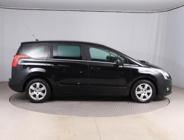 Peugeot 5008  1.6 HDi 