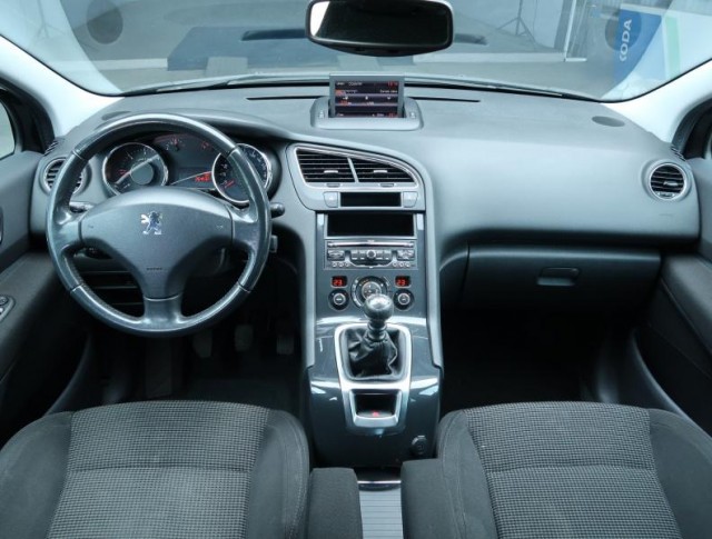 Peugeot 5008  1.6 HDi 