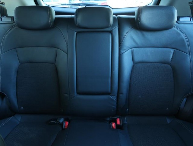 Kia Sportage  2.0 CRDi 