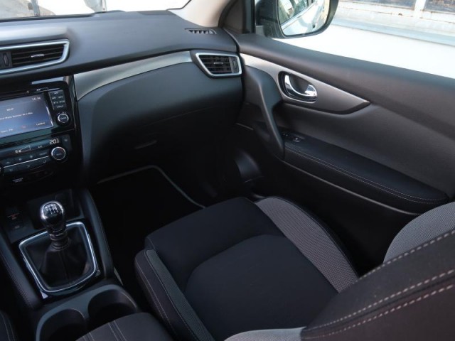Nissan Qashqai  1.2 DIG-T Acenta