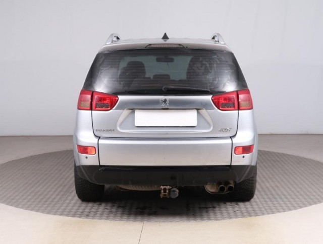 Peugeot 4007  2.2 HDI 