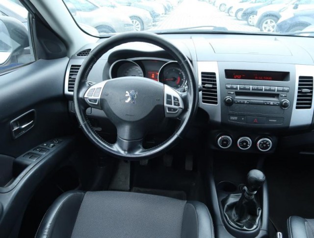 Peugeot 4007  2.2 HDI 