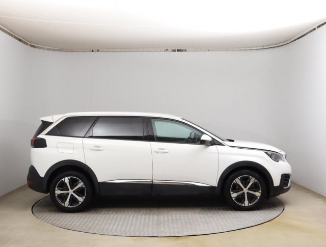 Peugeot 5008  PureTech 130 Allure