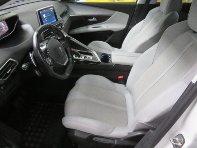 Peugeot 5008  PureTech 130 Allure
