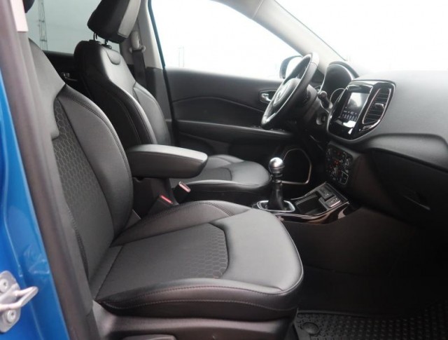 Jeep Compass  1.3 T-GDI Night Eagle