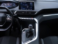 Peugeot 3008  1.2 PureTech Family