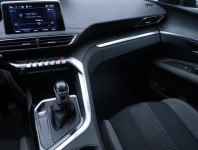 Peugeot 3008  1.2 PureTech Family