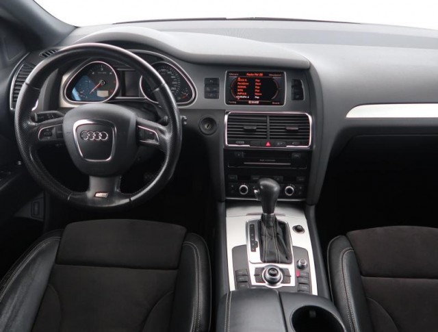 Audi Q7  3.0 TDI S-Line