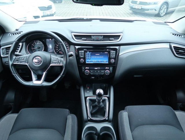 Nissan Qashqai  1.2 DIG-T 