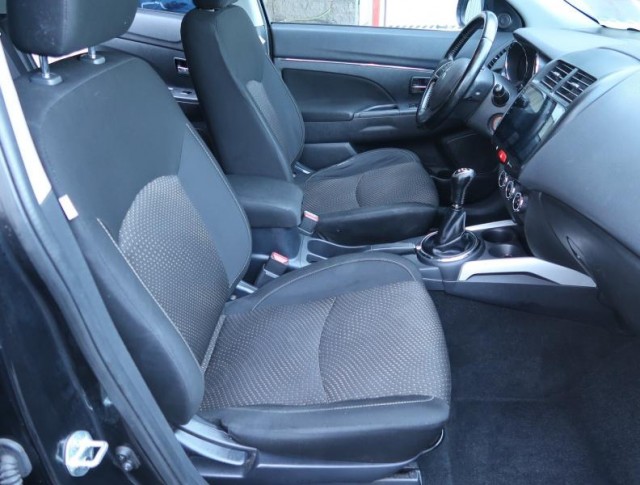 Mitsubishi ASX  1.6 MIVEC 