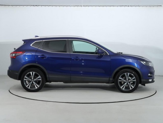 Nissan Qashqai  1.2 DIG-T N-Connecta