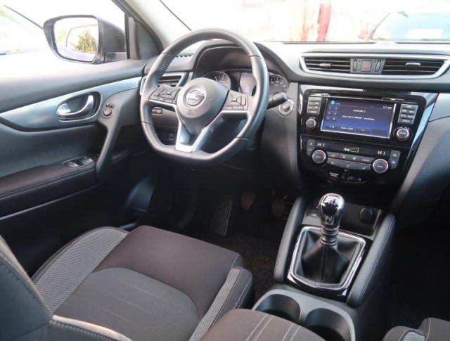 Nissan Qashqai  1.2 DIG-T N-Connecta