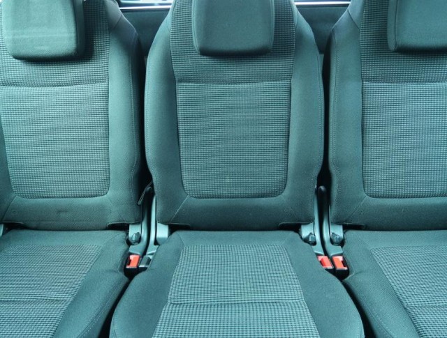 Peugeot 5008  1.6 HDi 