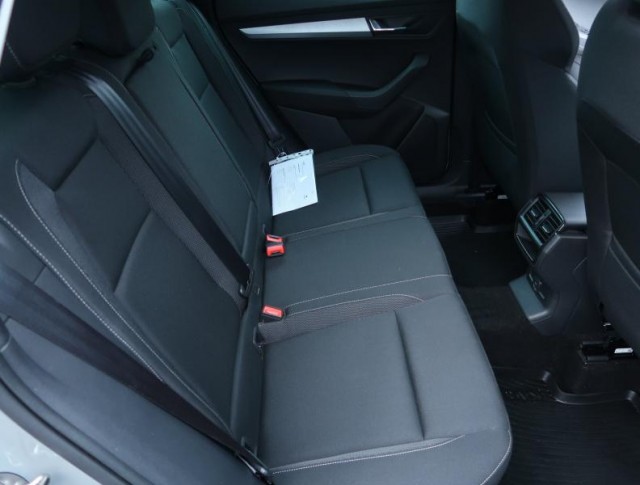 Škoda Karoq  1.5 TSI Fresh