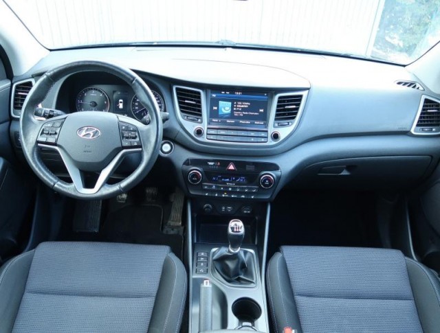 Hyundai Tucson  2.0 CRDi 
