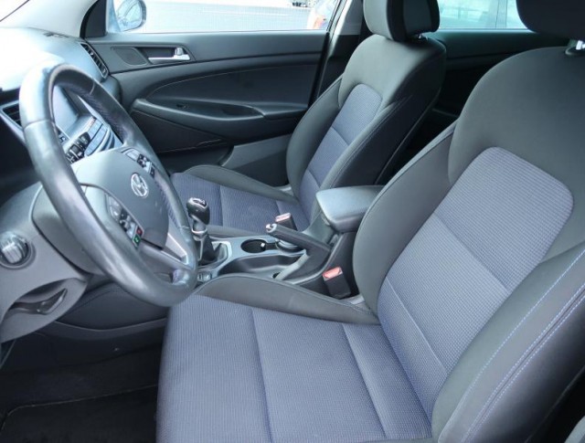 Hyundai Tucson  2.0 CRDi 