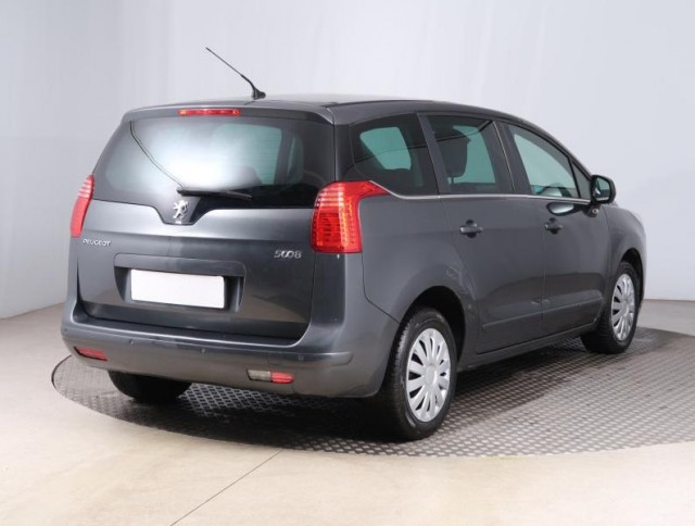 Peugeot 5008  1.6 HDi 
