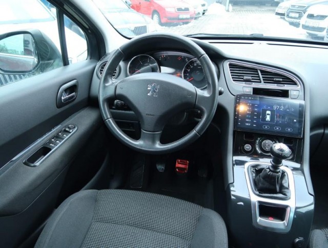 Peugeot 5008  1.6 HDi 